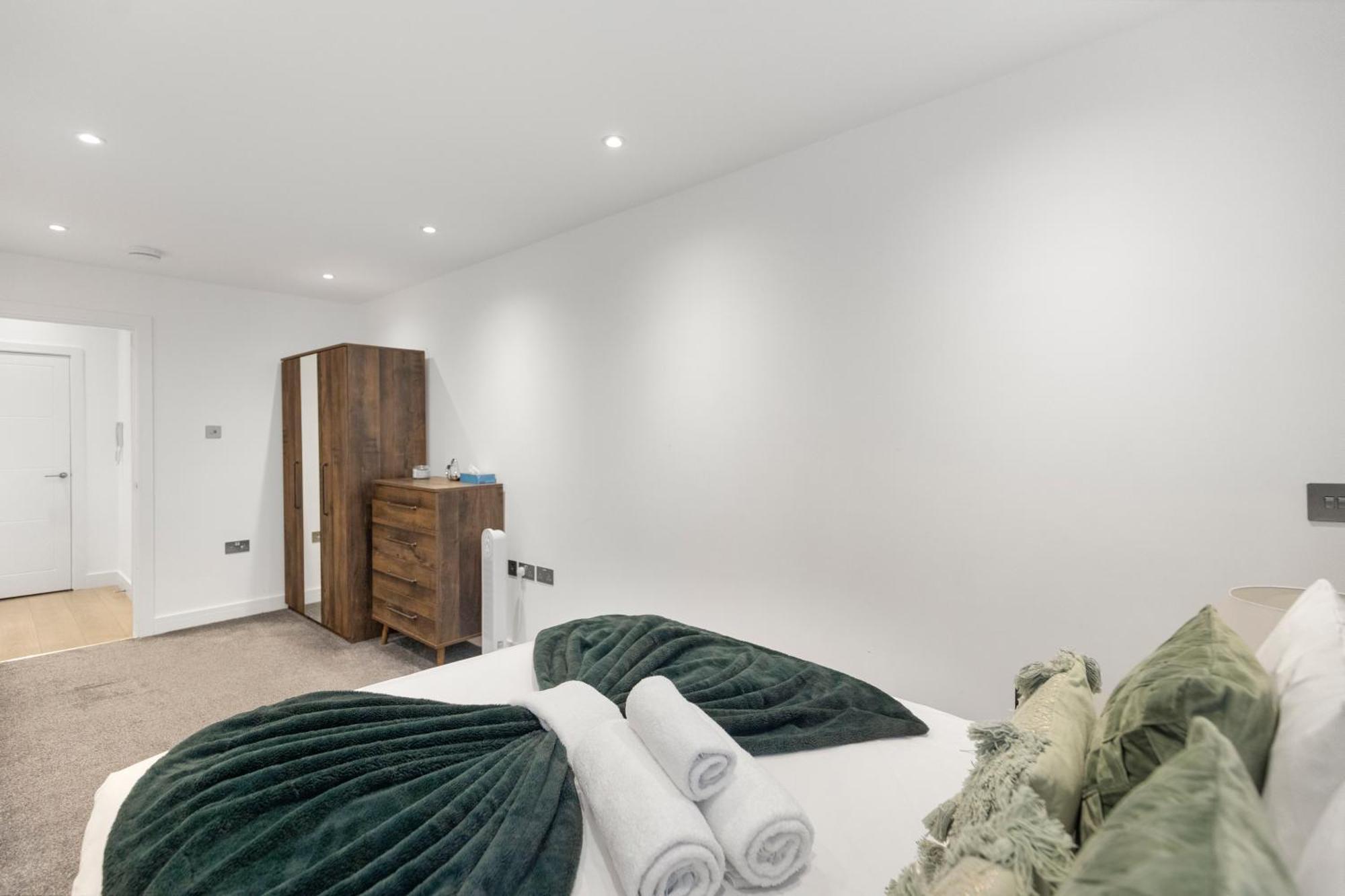 לונדון Spacious Luxury Apartment King Bed - Central Location מראה חיצוני תמונה