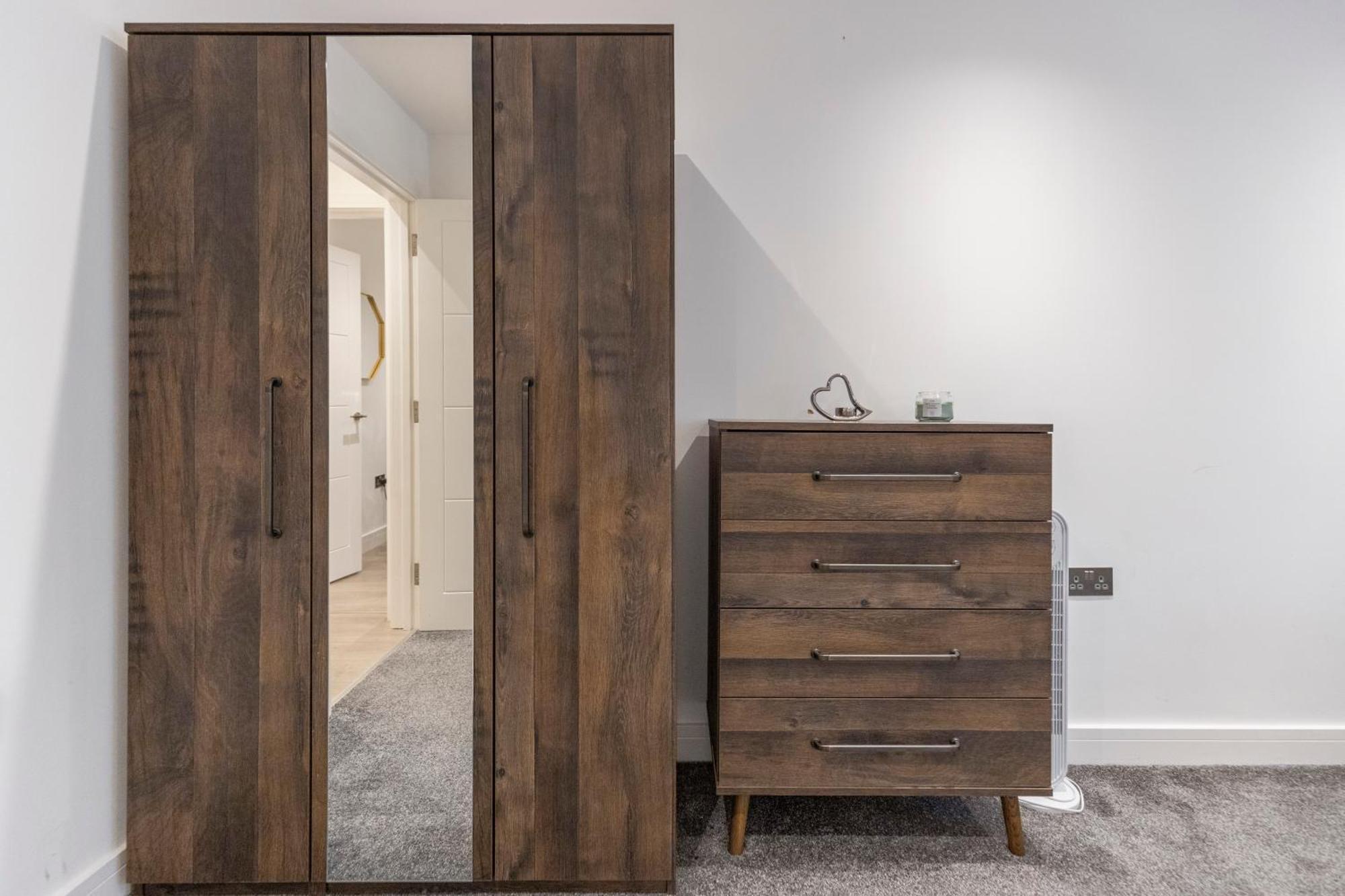 לונדון Spacious Luxury Apartment King Bed - Central Location מראה חיצוני תמונה
