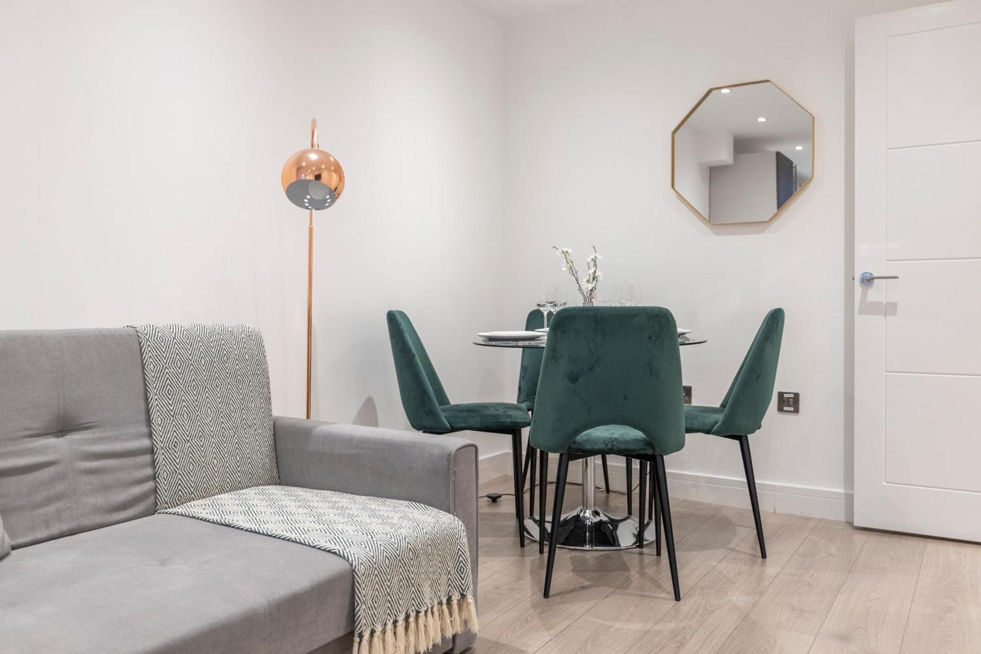 לונדון Spacious Luxury Apartment King Bed - Central Location מראה חיצוני תמונה