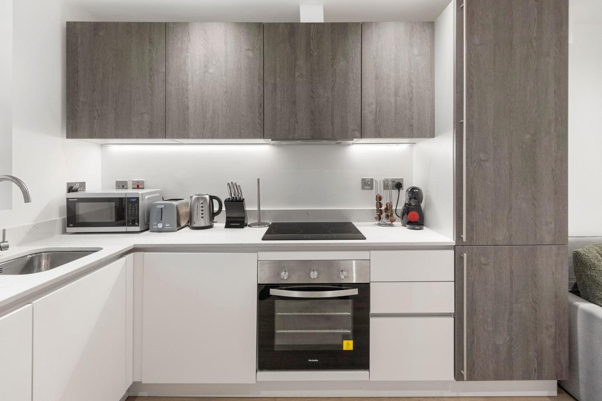 לונדון Spacious Luxury Apartment King Bed - Central Location מראה חיצוני תמונה